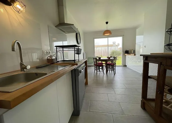 Casa de Férias Maison Calme 3 Pieces, 6 Couchages, Wifi, Parking - Fr-1-246a-186