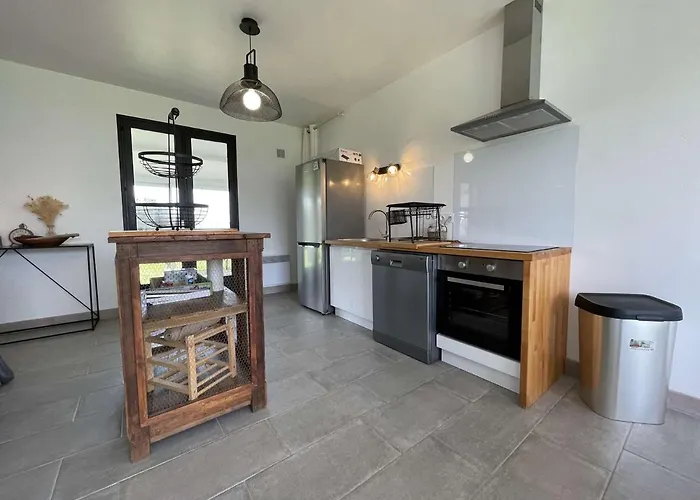 Casa de Férias Maison Calme 3 Pieces, 6 Couchages, Wifi, Parking - Fr-1-246a-186